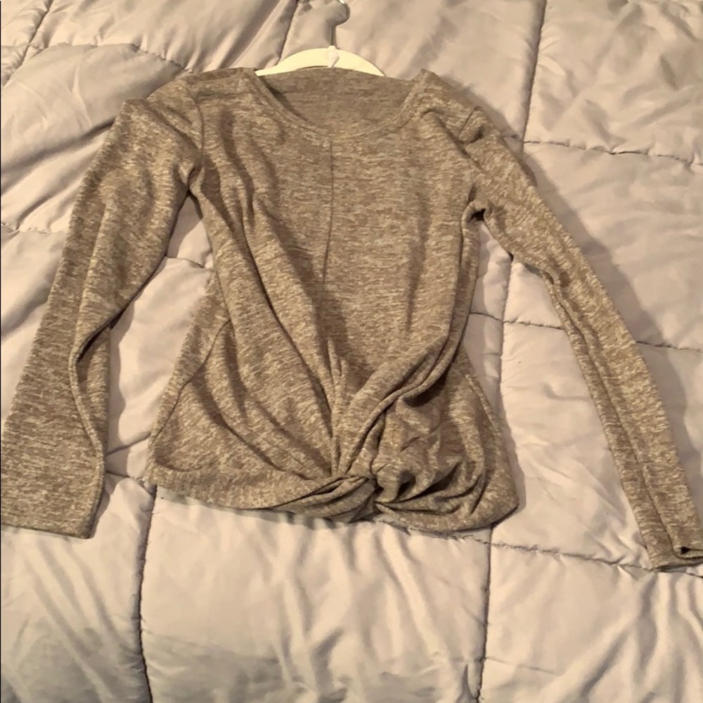 Front knot sweater